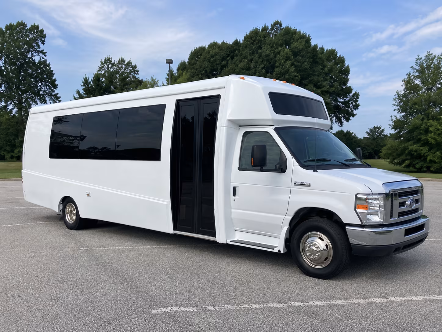 charlotte 18 passenger party bus