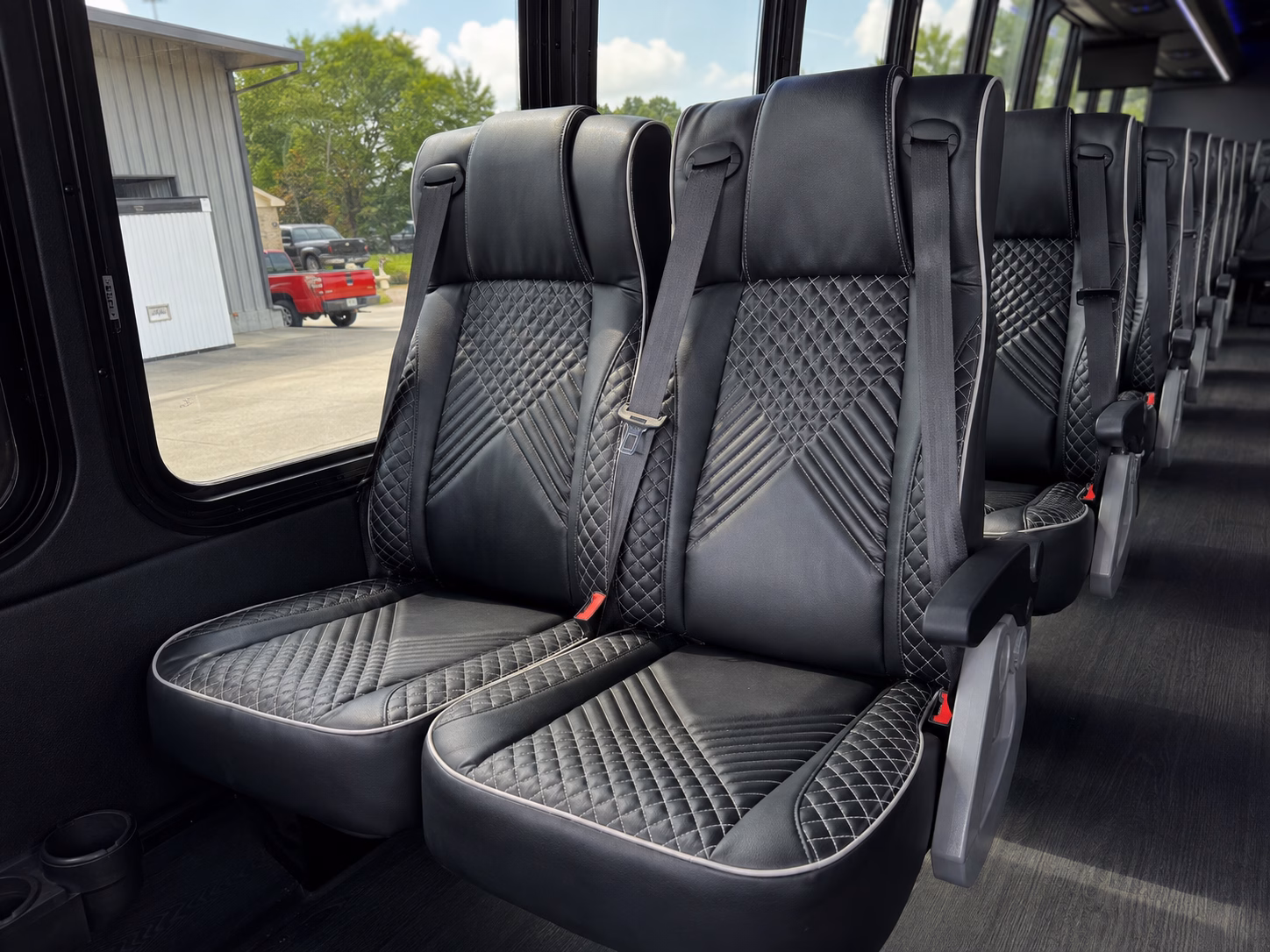 shuttle buses between uptown charlotte hotels and your wedding venue